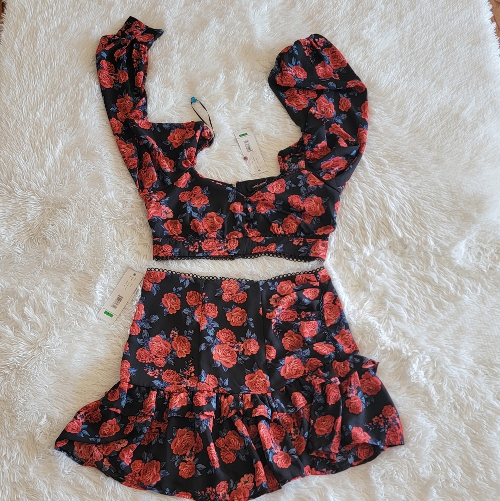 Black & Red Rose Printed Two-Piece Skirt Set - Women